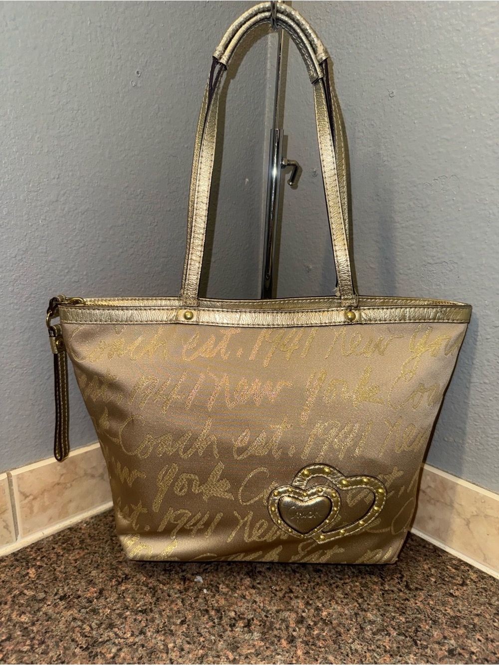 Coach Poppy Gold Lurex Signature Script Graffiti Tote Bag. AUTHENTIC!